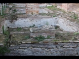 01367 ostia - regio ii - insula xi - fullonica (ii,xi,1) - zweites becken - von sueden - 01-2024.jpg